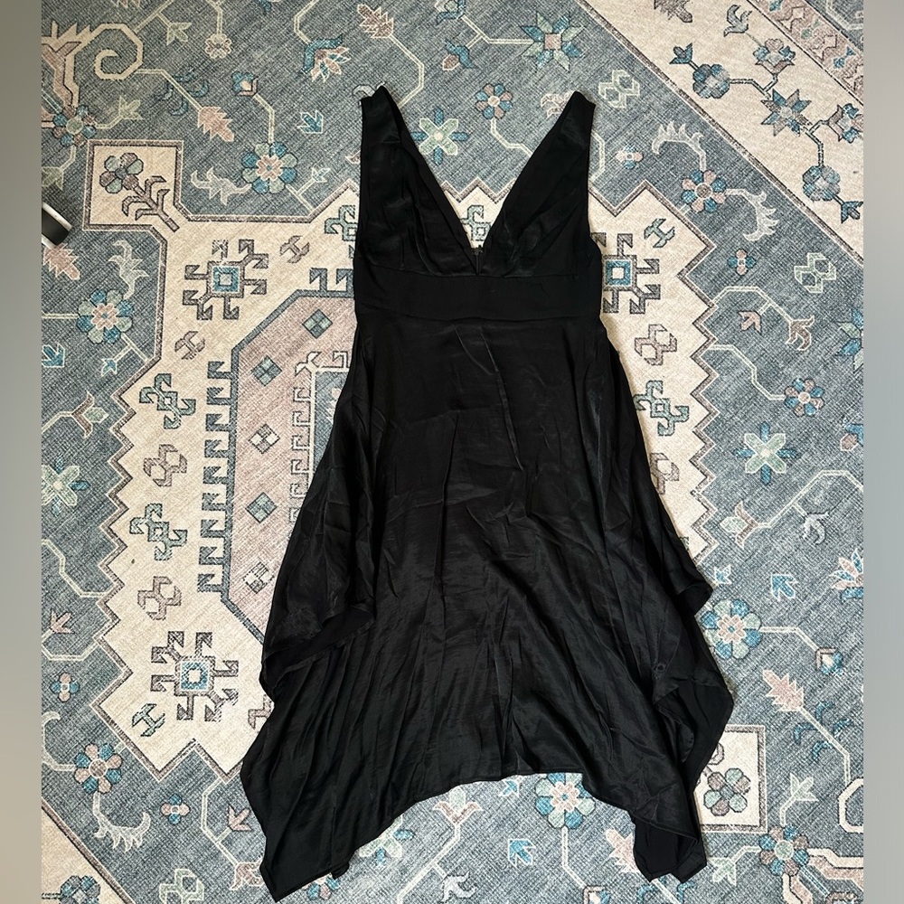 Moulinette Soeurs Whitney Satin V-Neck Asymmetric Black Sleeveless. - Picture 3 of 4